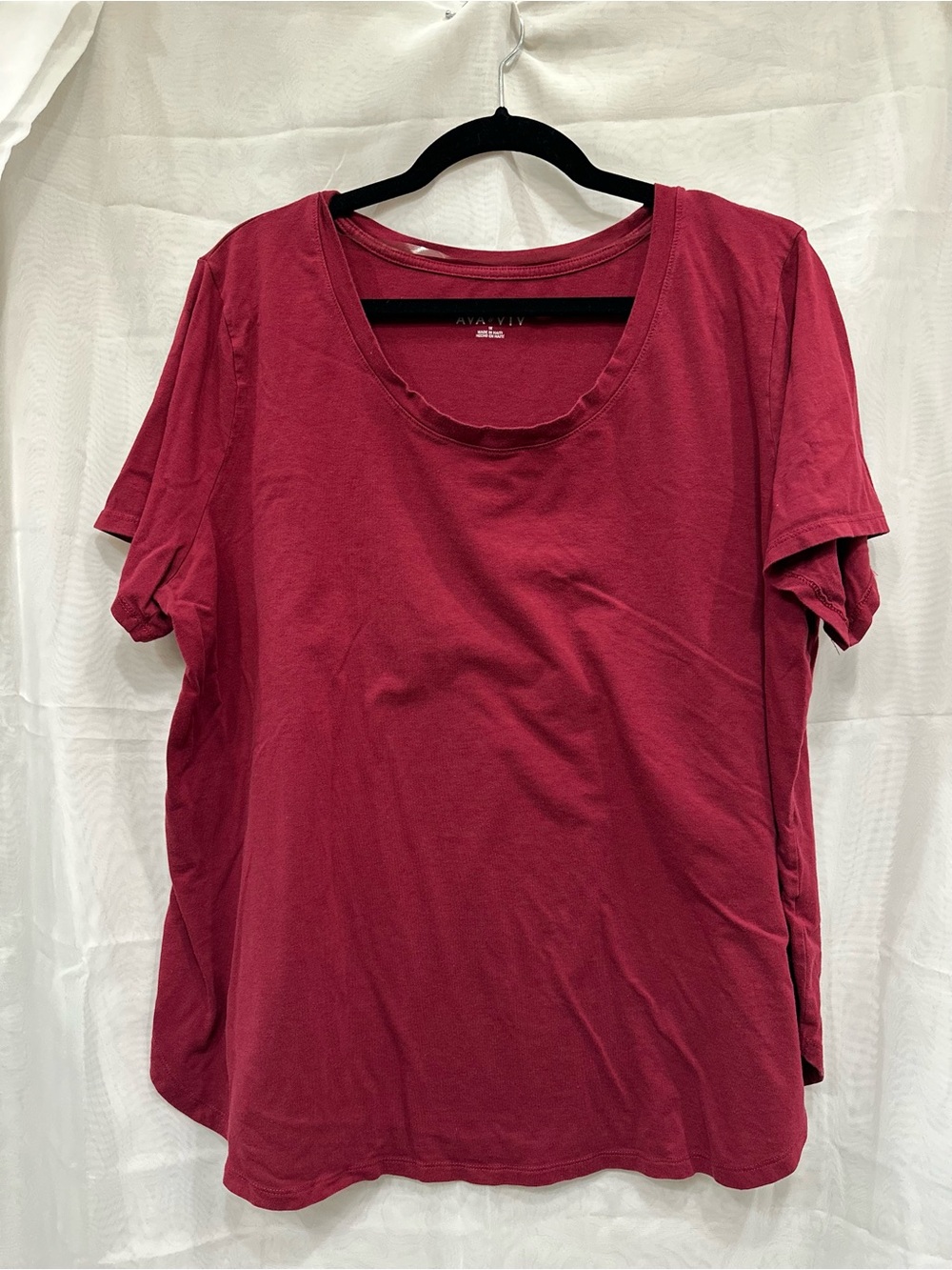 AVA & VIV Classic Scoop Neck Tee - Burgundy